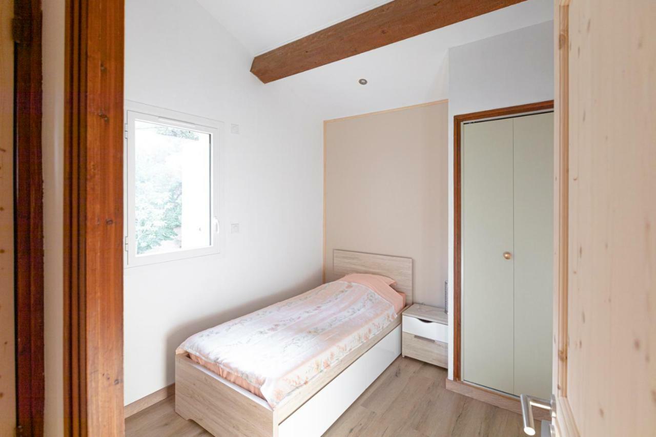 Le Clos Zinou Lambesc Exterior photo