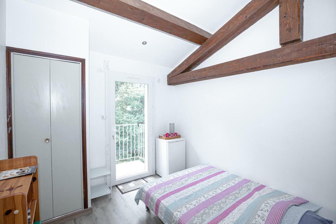 Le Clos Zinou Lambesc Exterior photo