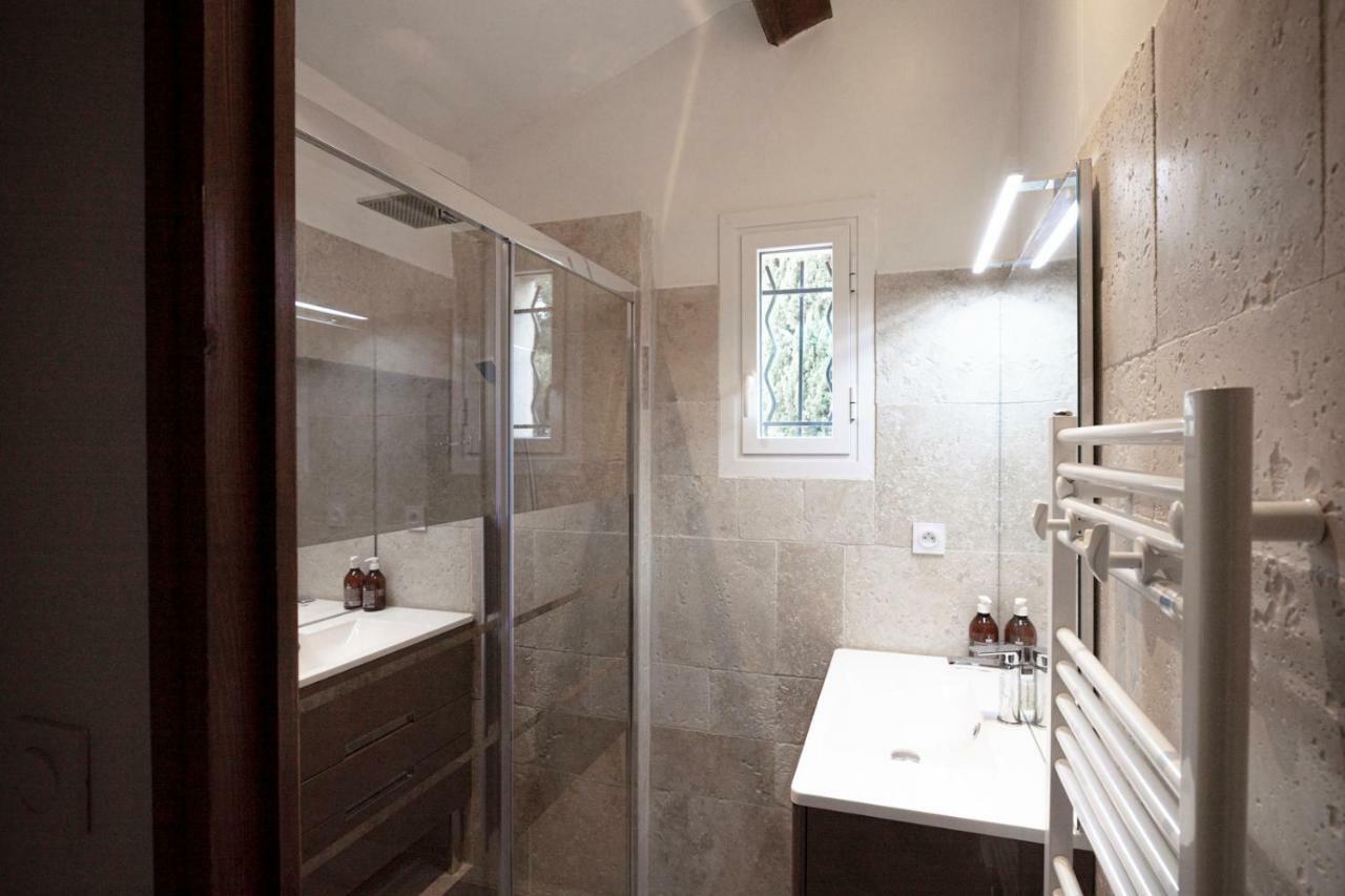 Le Clos Zinou Lambesc Exterior photo
